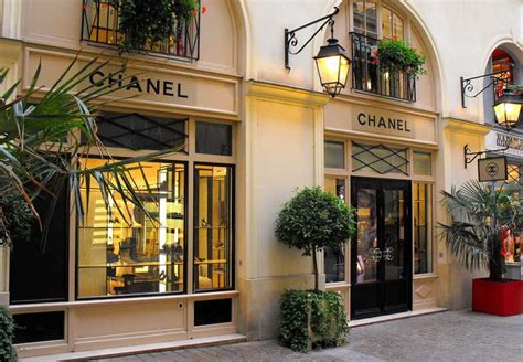 gonna chanel boutique pois|What Is the Best Location For Shopping In Paris at Chanel.